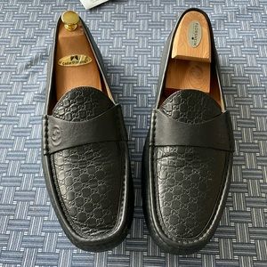 Basically new authentic GUCCI mens loafers